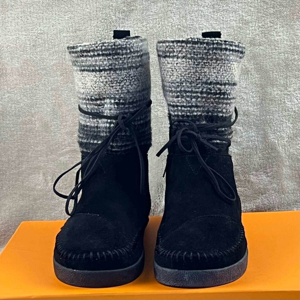 TOMS Nepal Boots Black Suede Grey Knit Faux Fur Lined Moccasin Boot 300614 W 6.5